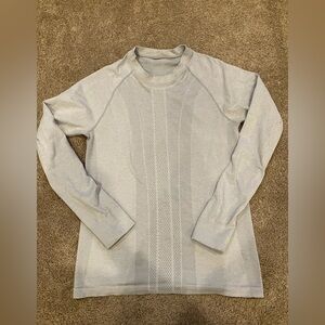 Chic Light Gray Long Sleeve Top
